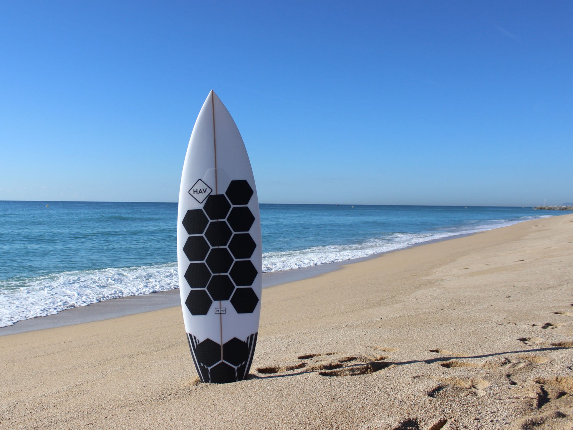 HexaTracion Black Edition at the beach